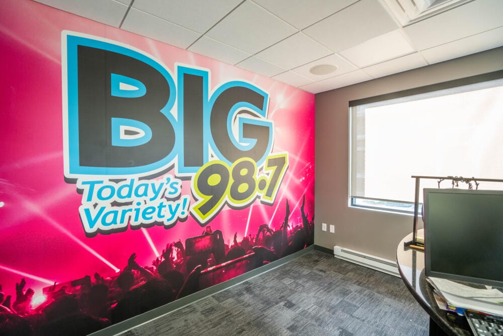 98.7 Station